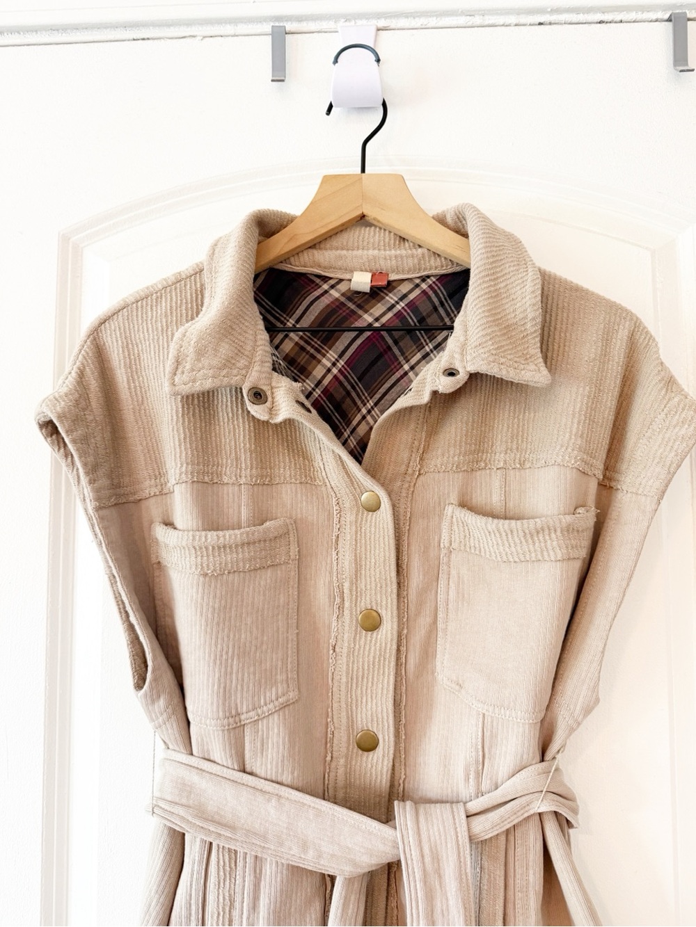 ANTHROPOLOGIE PILCRO Belted Tan Vest 100% Cotton Size Small - Picture 3 of 9